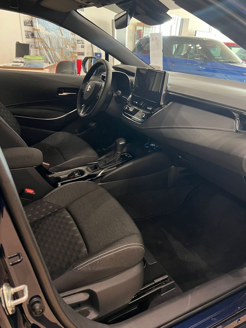 Suzuki Swace nuova a Pordenone (11)