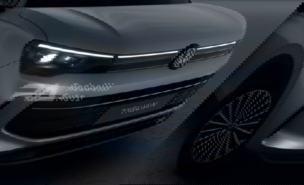 Volkswagen Tiguan nuova a Lecco (4)