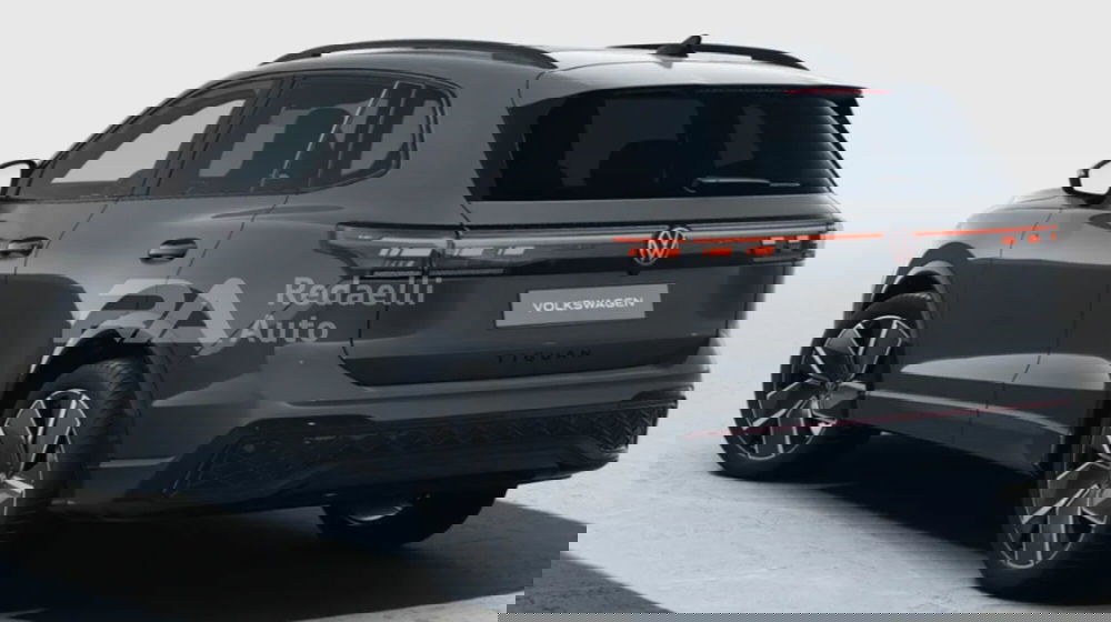 Volkswagen Tiguan nuova a Lecco (3)
