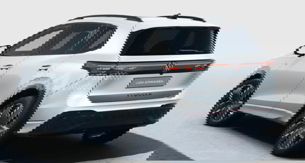 Volkswagen Tiguan nuova a Lecco (3)