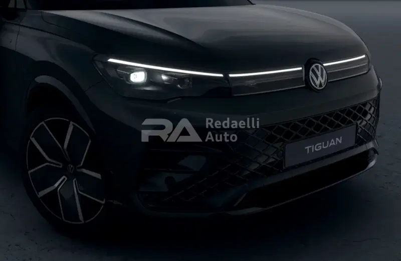 Volkswagen Tiguan nuova a Lecco (4)