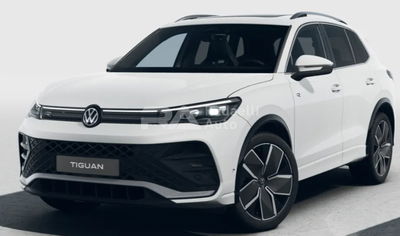 Volkswagen Tiguan 1.5 etsi R-Line 150cv dsg nuova a Casatenovo