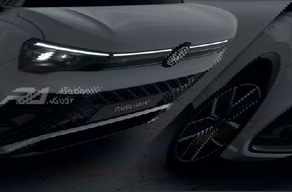 Volkswagen Tiguan nuova a Lecco (4)