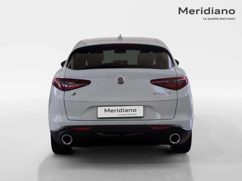 Alfa Romeo Stelvio usata a Agrigento (4)