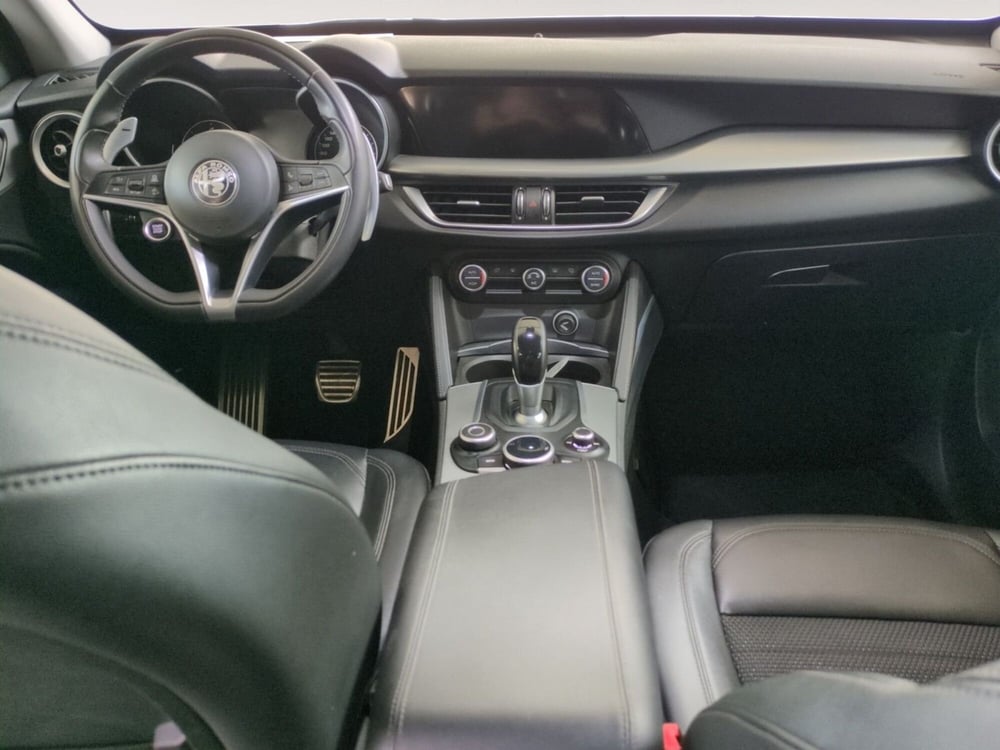 Alfa Romeo Stelvio usata a Agrigento (7)