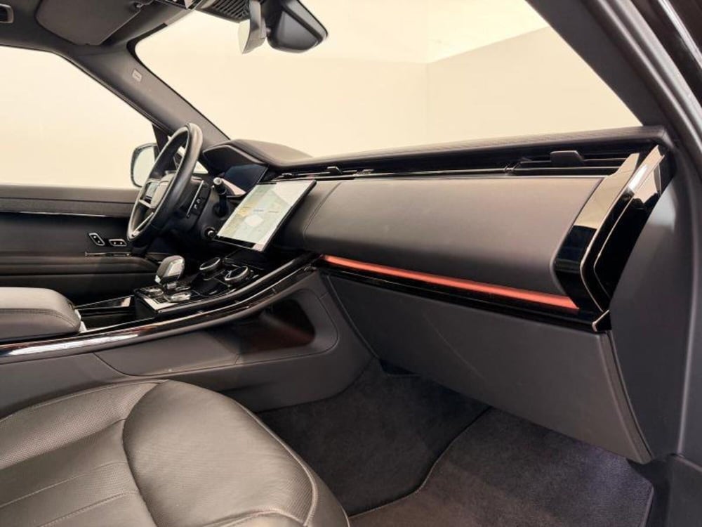 Land Rover Range Rover Sport usata a Venezia (9)