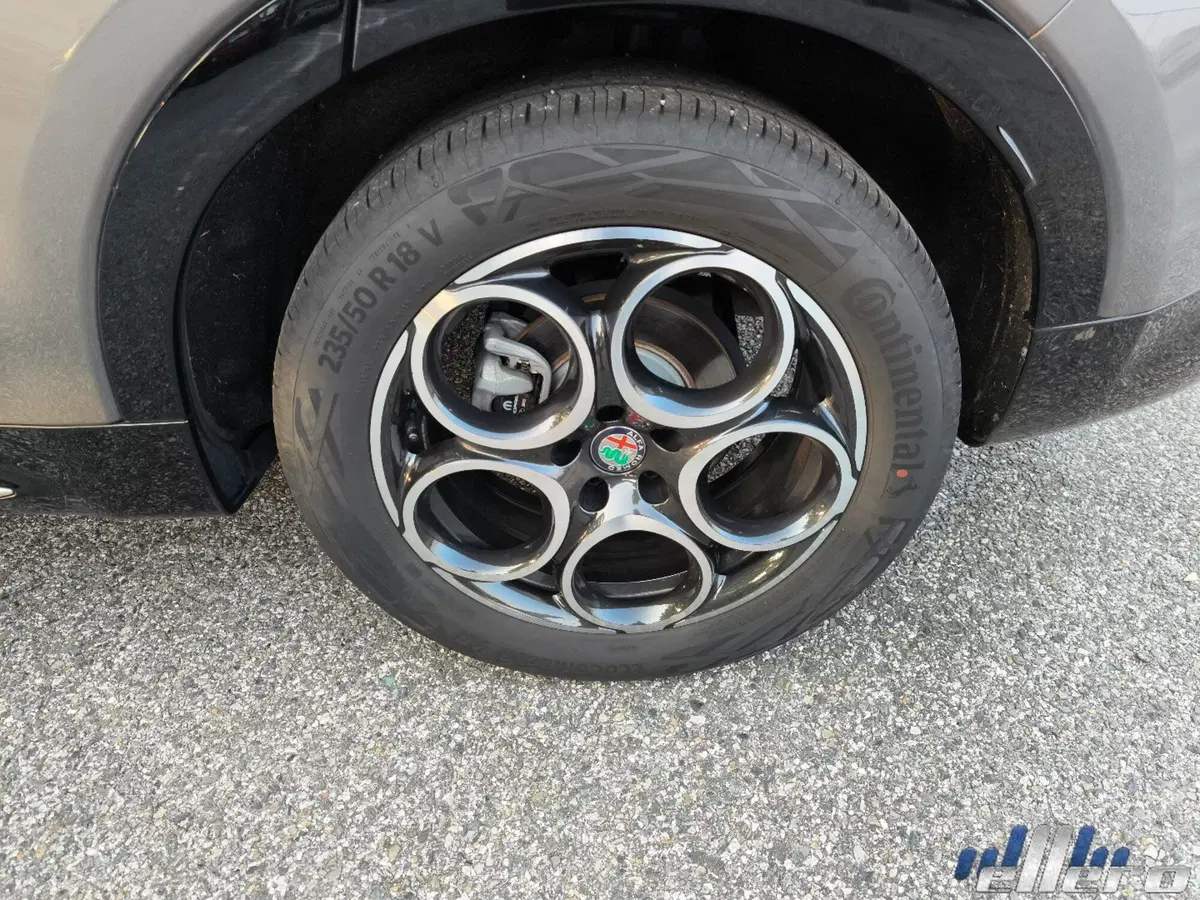 Alfa Romeo Tonale nuova a Cuneo (10)