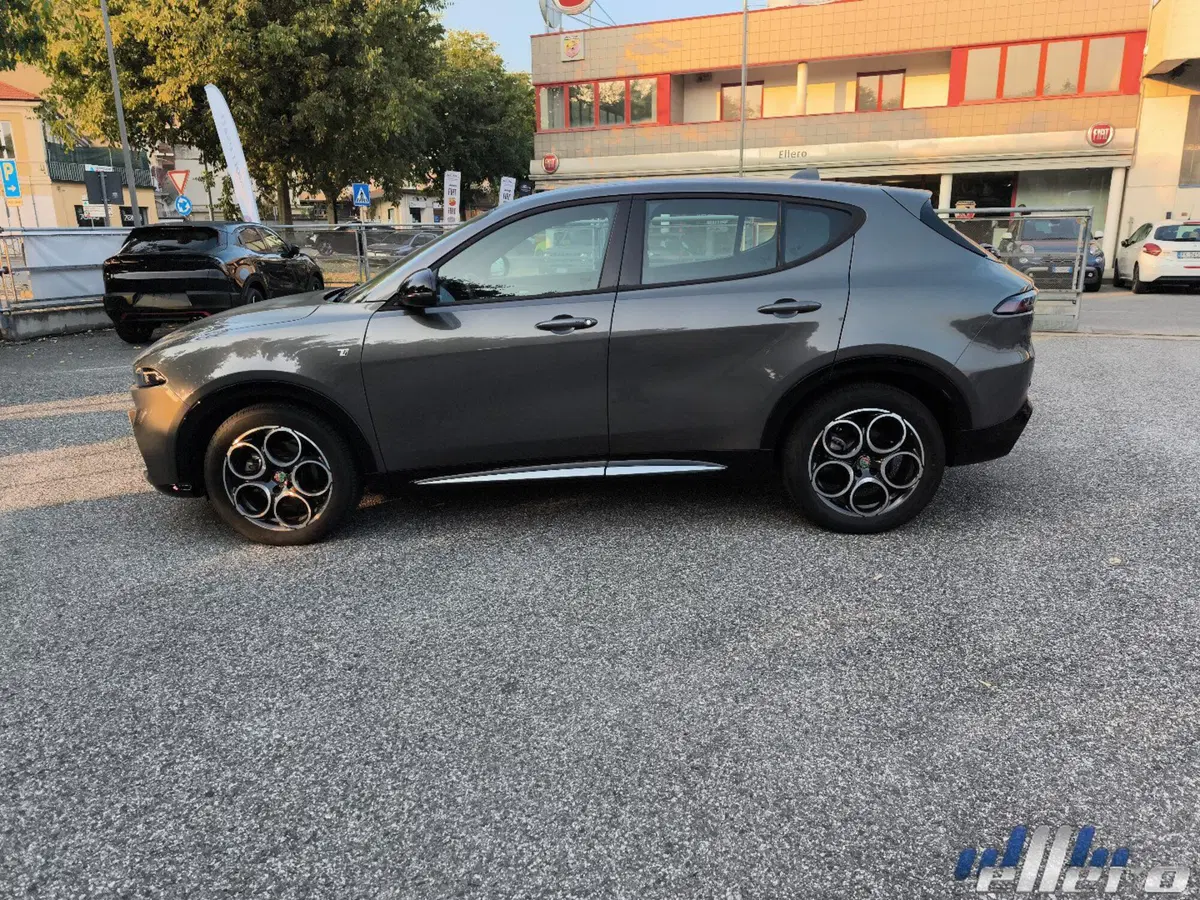 Alfa Romeo Tonale nuova a Cuneo (8)
