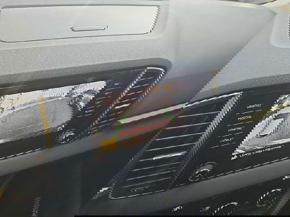 Skoda Karoq usata a Lecco (18)