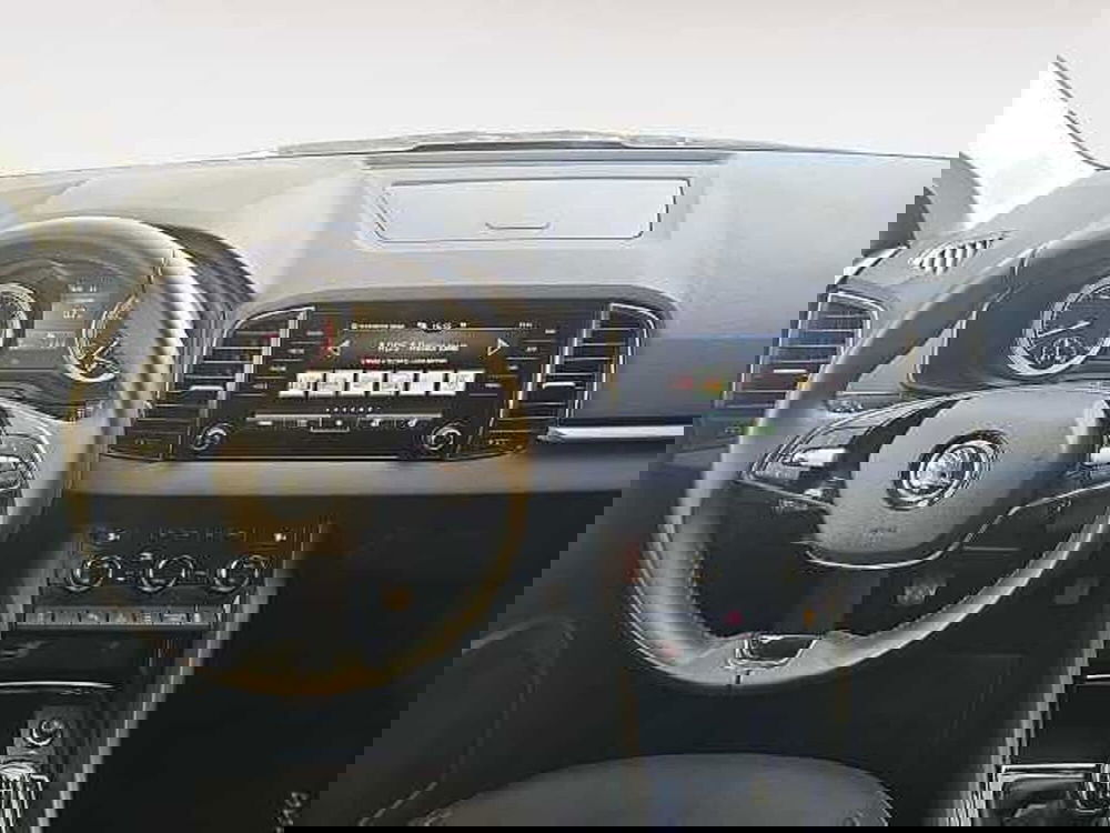 Skoda Karoq usata a Lecco (9)