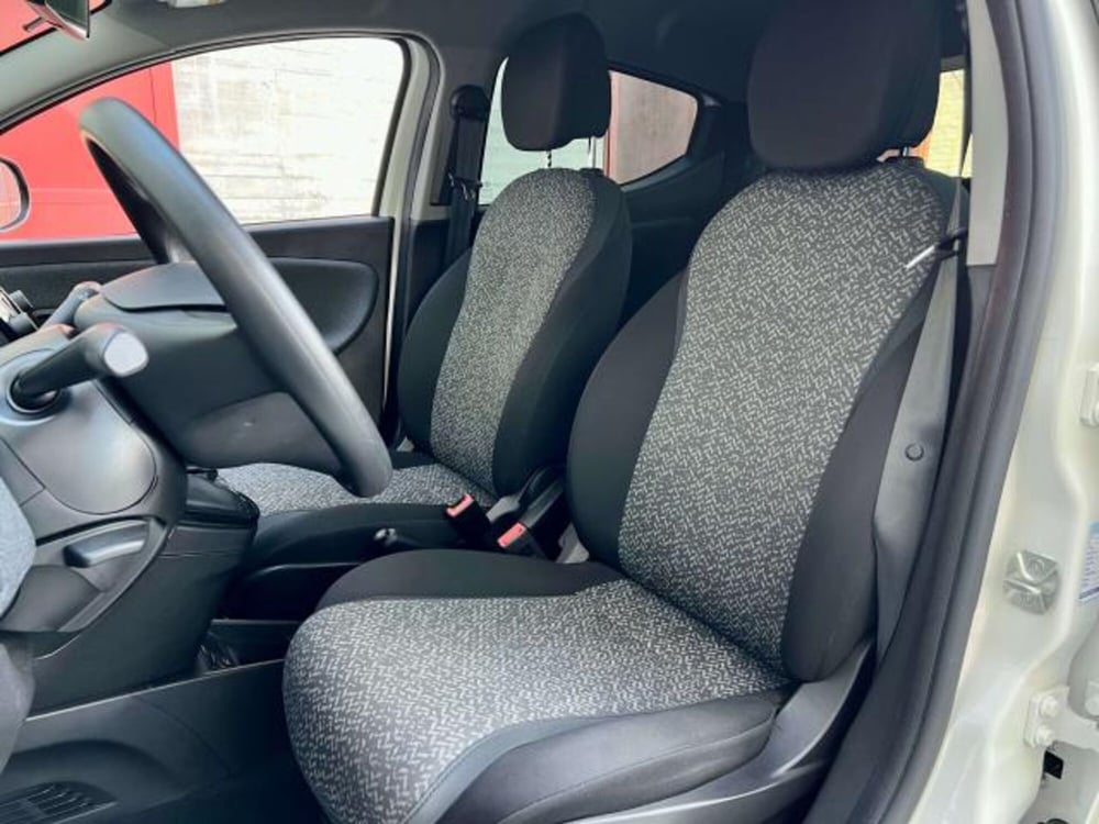 Lancia Ypsilon usata a Savona (14)
