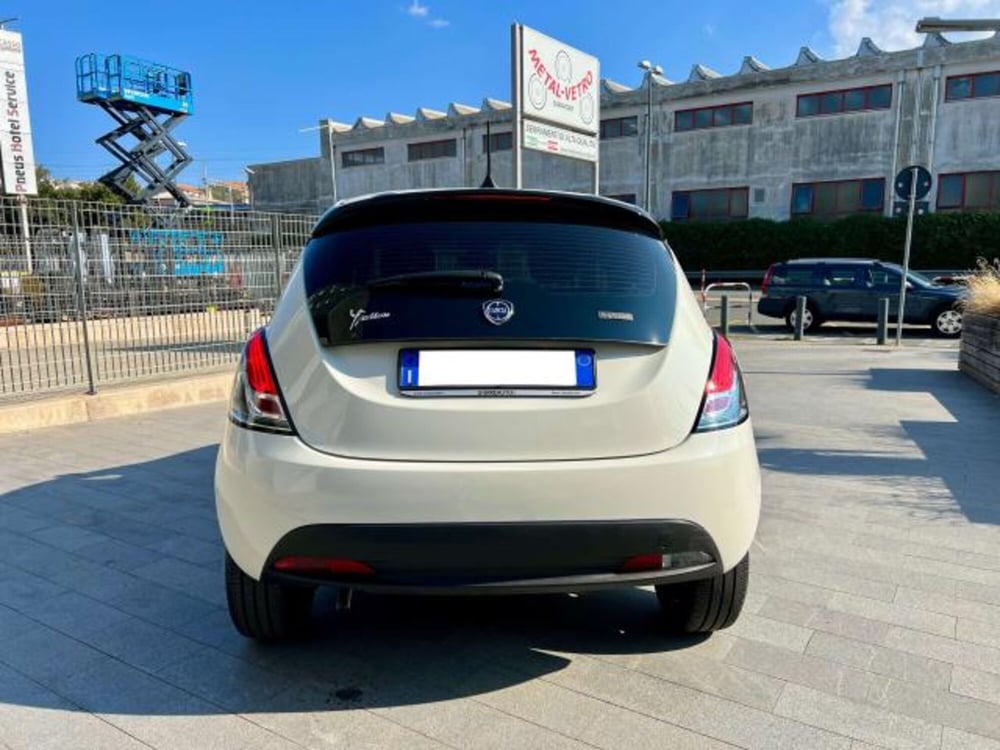 Lancia Ypsilon usata a Savona (6)