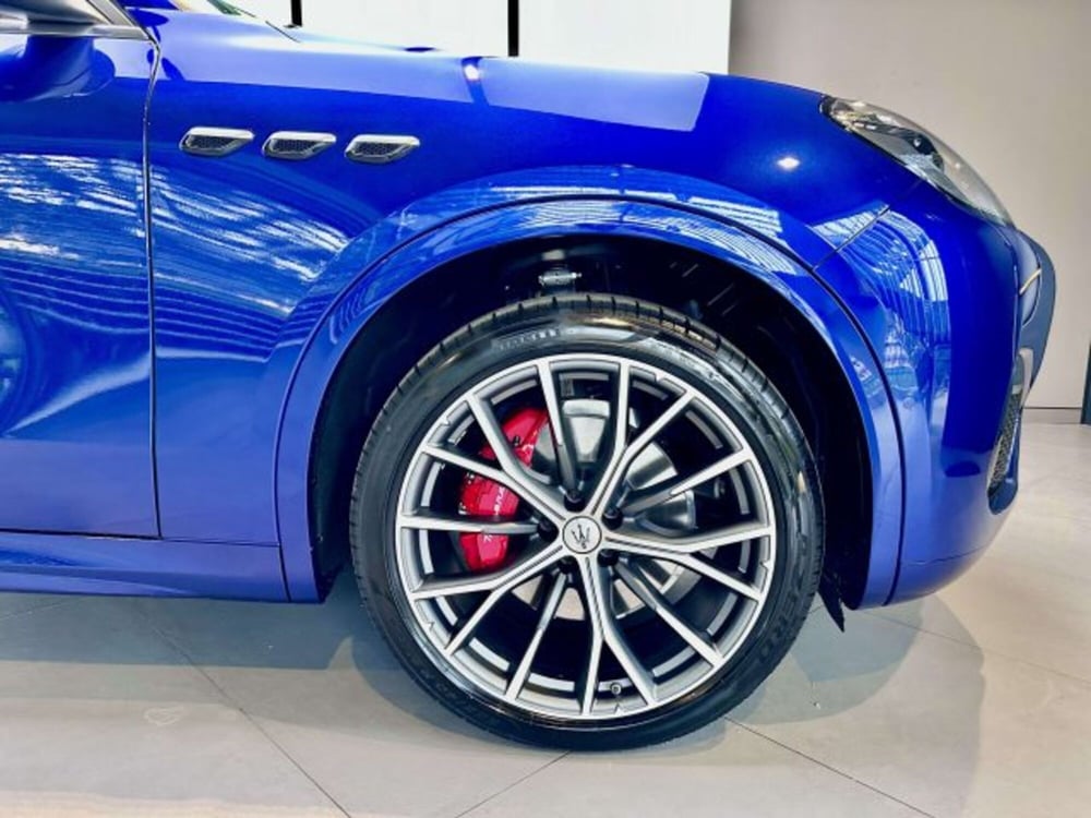 Maserati Grecale nuova a Torino (4)