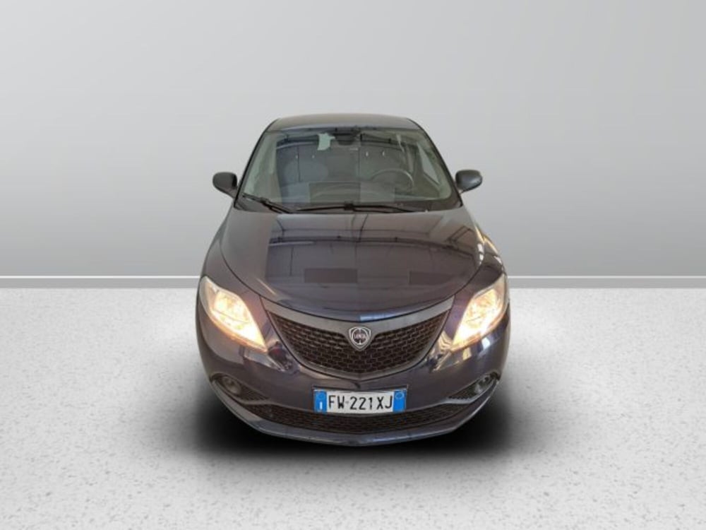 Lancia Ypsilon usata a Teramo (2)