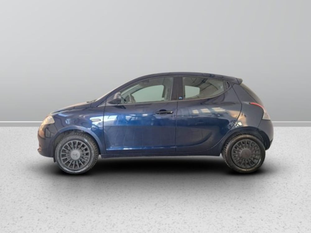 Lancia Ypsilon usata a Teramo (3)