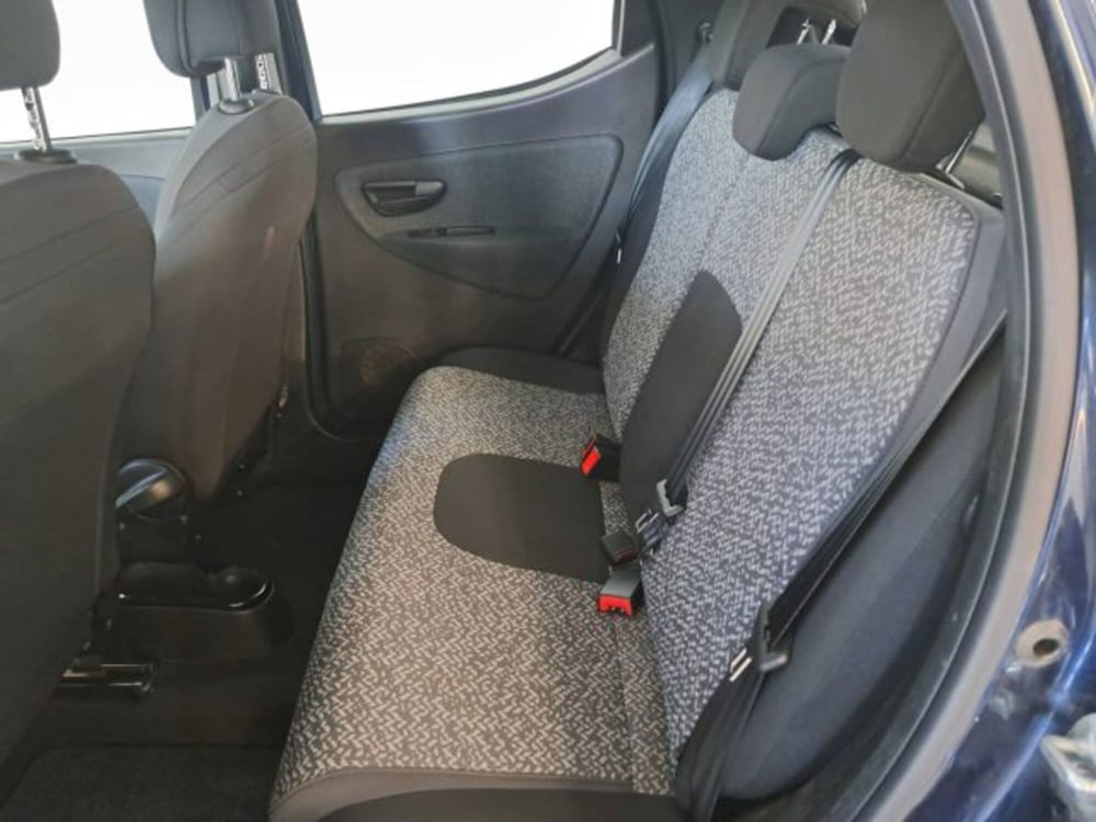 Lancia Ypsilon usata a Teramo (9)