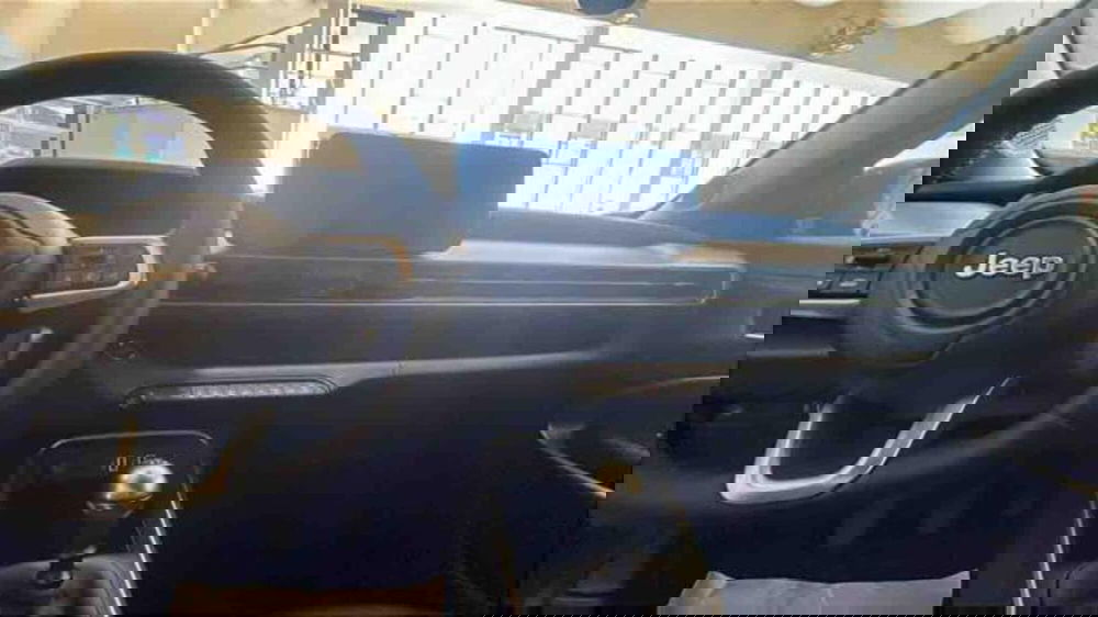 Jeep Avenger nuova a Torino (10)