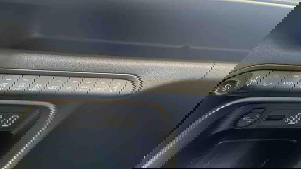 Jeep Avenger nuova a Torino (11)