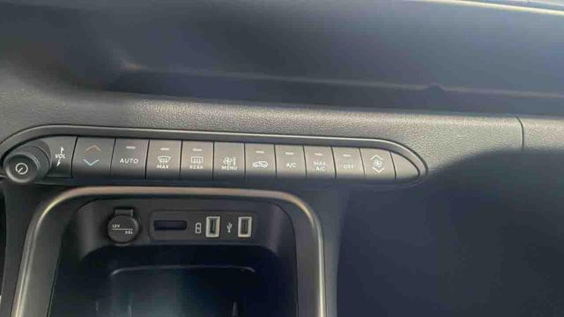 Jeep Avenger nuova a Torino (11)