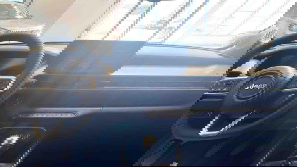 Jeep Avenger nuova a Torino (8)