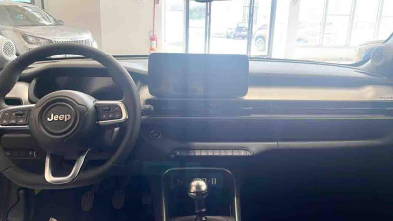 Jeep Avenger nuova a Torino (8)