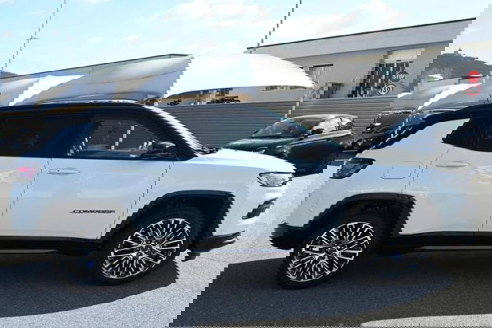 Jeep Compass nuova a Torino (4)