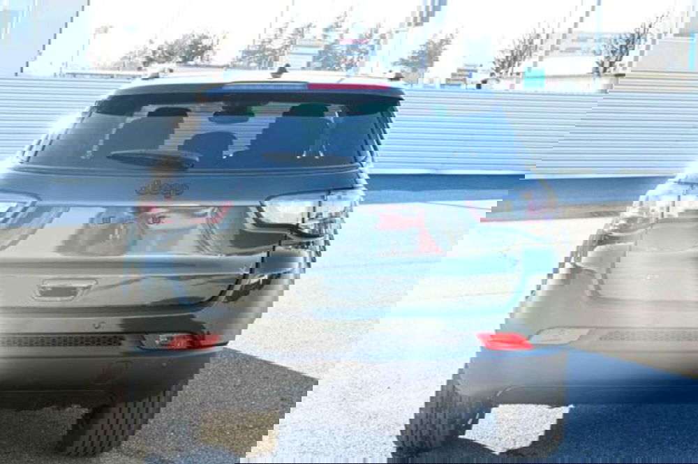 Jeep Compass nuova a Torino (6)