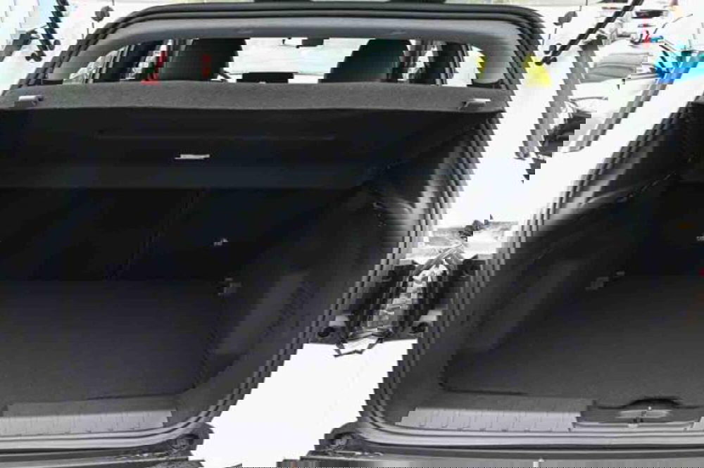 Jeep Avenger nuova a Torino (7)