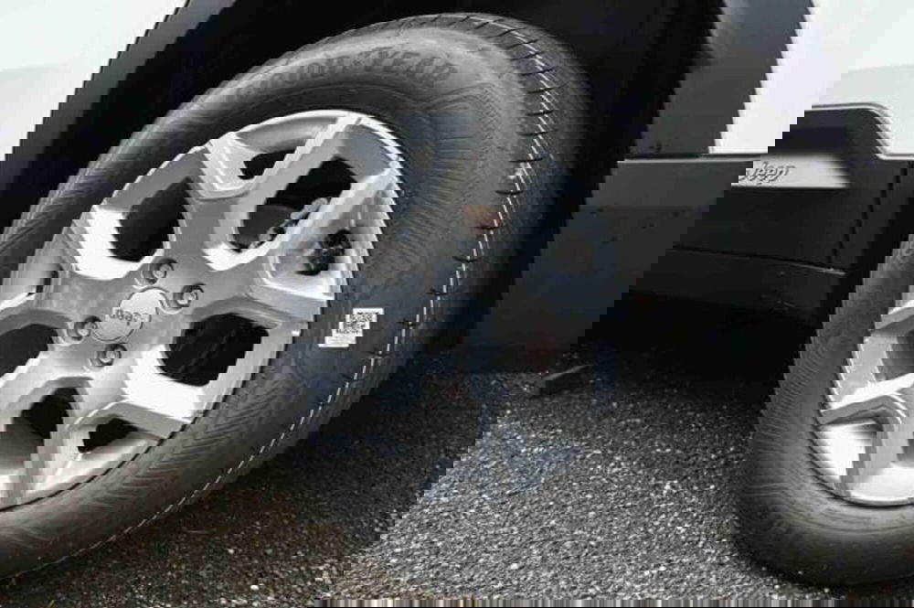 Jeep Avenger nuova a Torino (8)