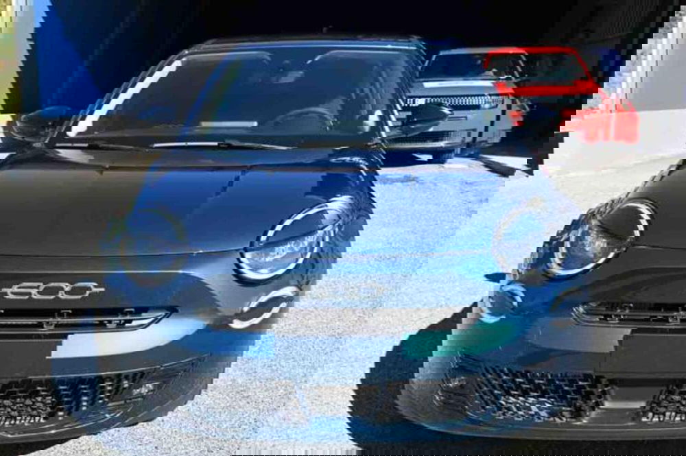 Fiat 600 nuova a Torino (2)