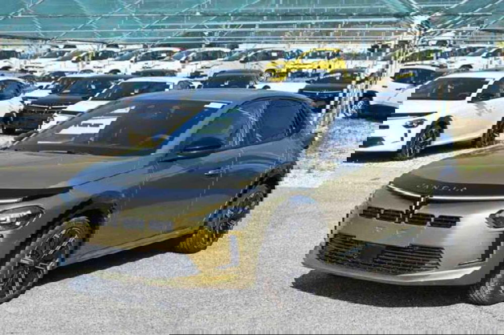 Lancia Ypsilon nuova a Torino