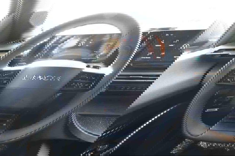 Lancia Ypsilon nuova a Torino (16)