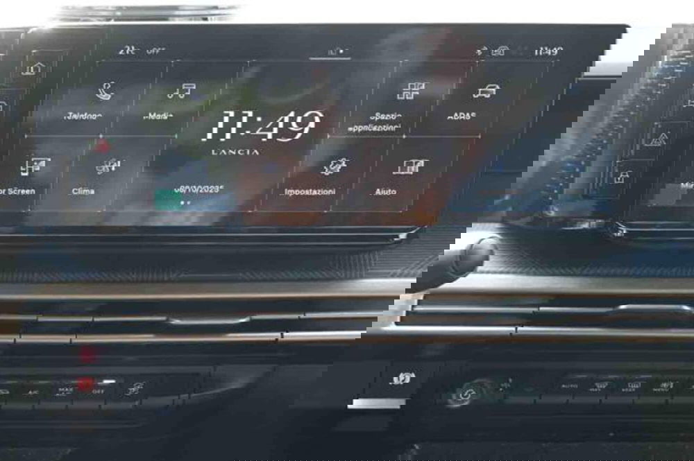 Lancia Ypsilon nuova a Torino (18)