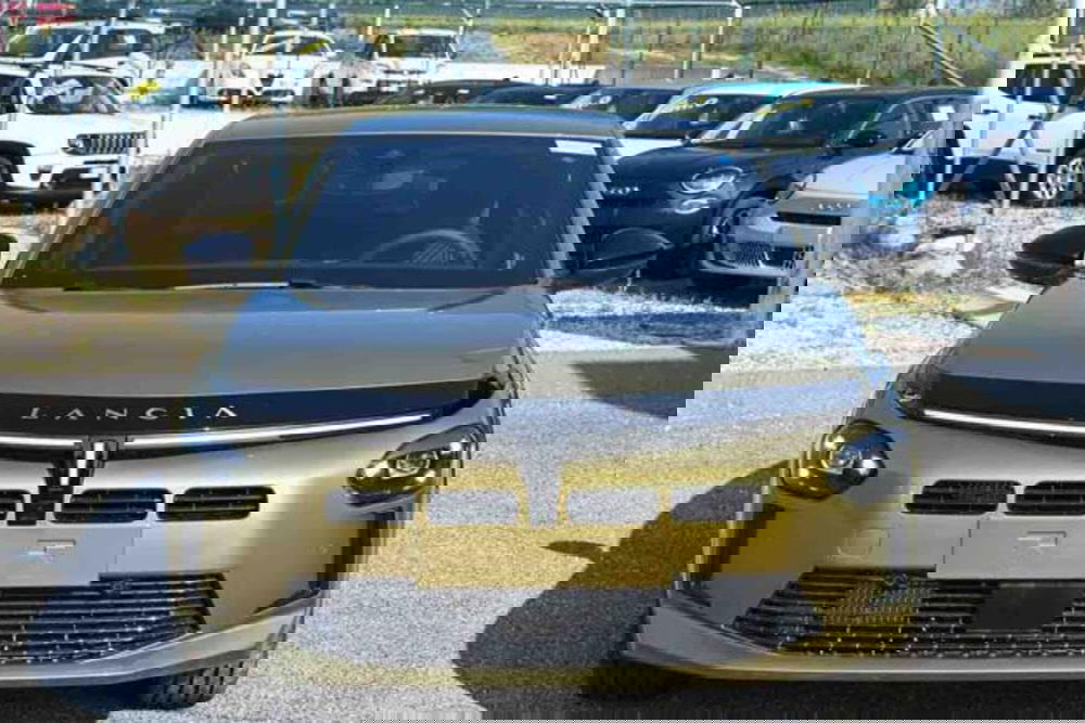 Lancia Ypsilon nuova a Torino (2)