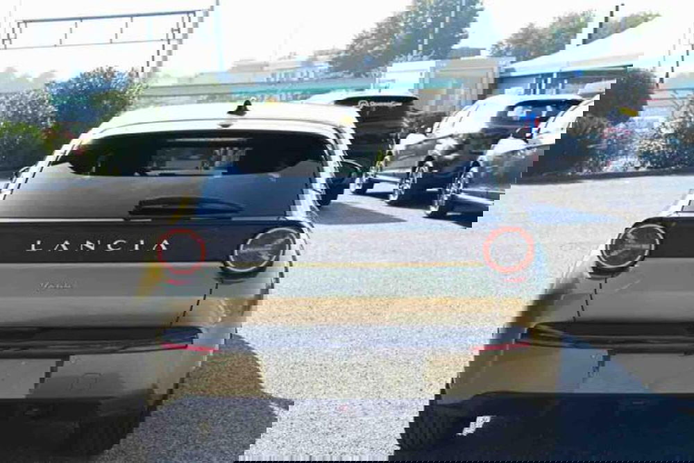 Lancia Ypsilon nuova a Torino (6)