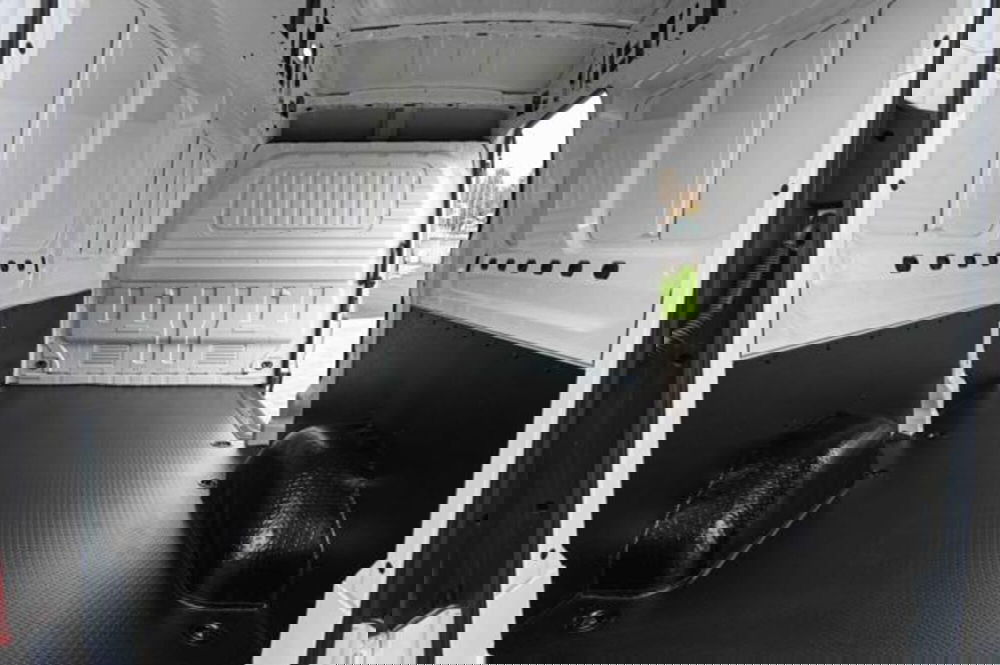 Maxus Deliver Furgone nuova a Torino (10)