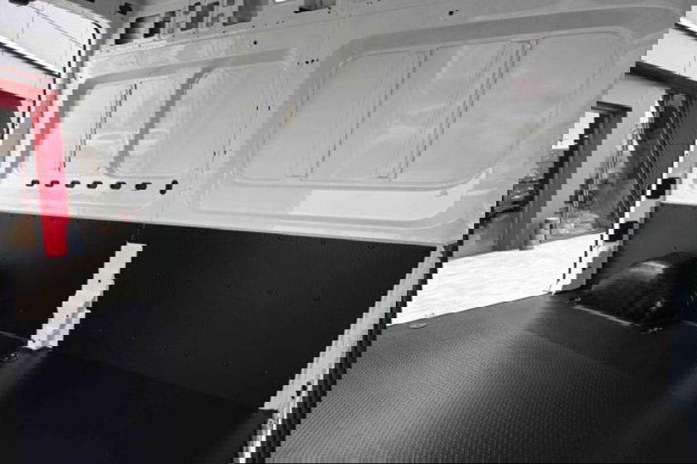 Maxus Deliver Furgone nuova a Torino (12)