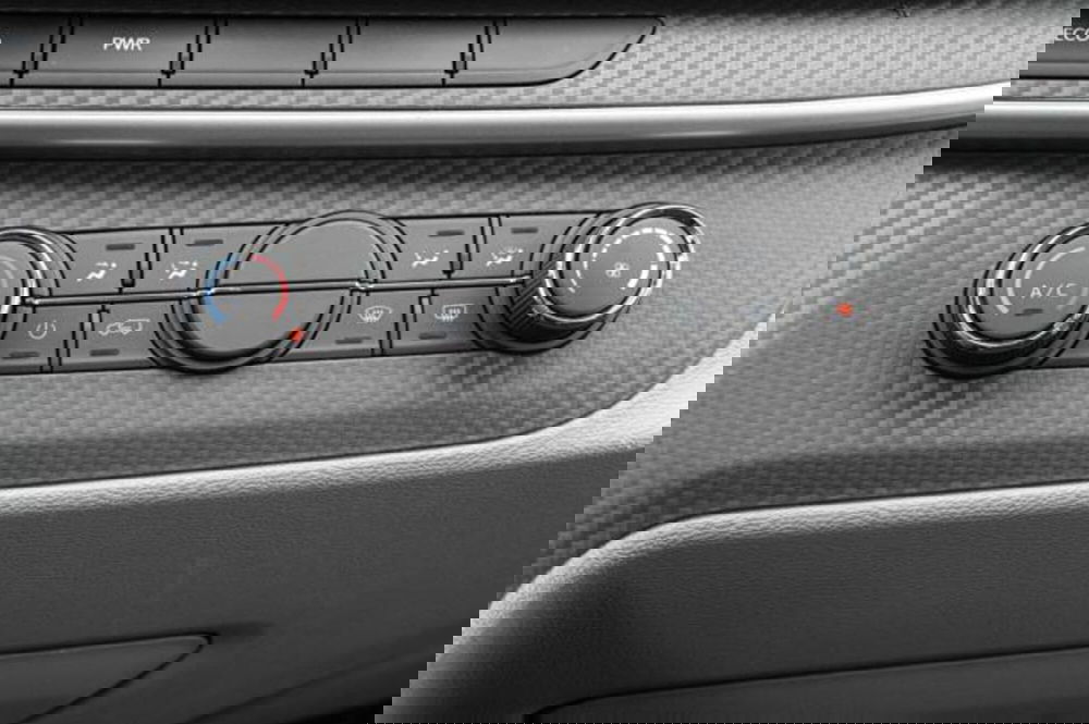 Maxus Deliver Furgone nuova a Torino (18)