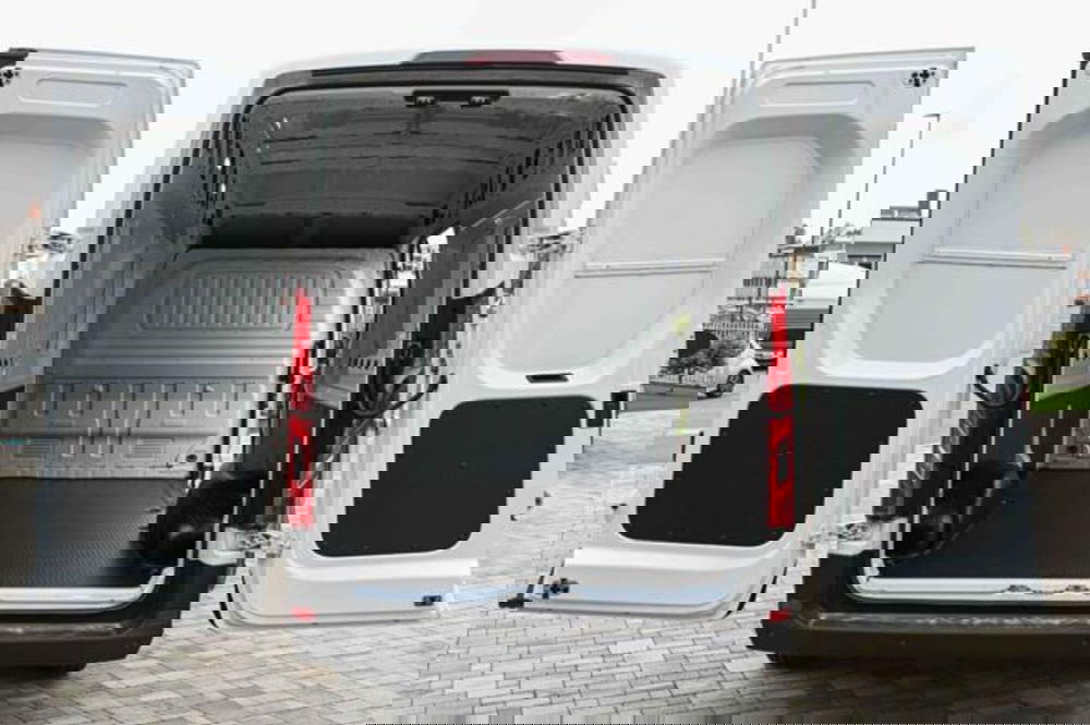 Maxus Deliver Furgone nuova a Torino (9)