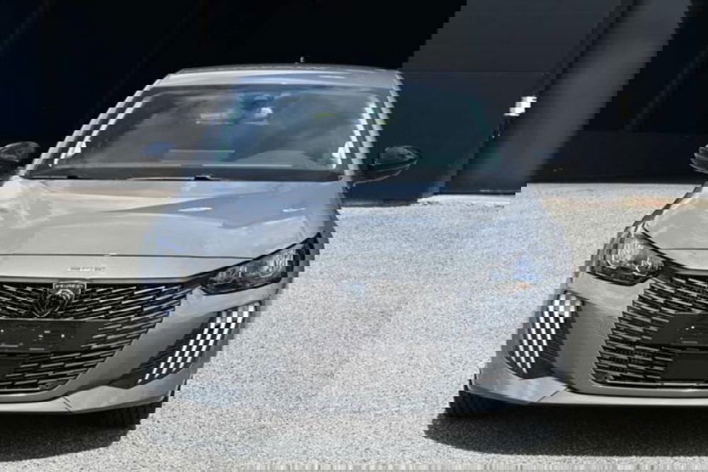 Peugeot 208 nuova a Torino (2)