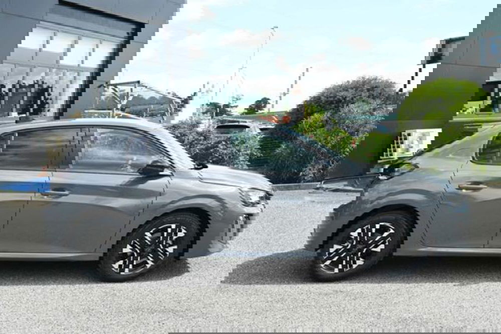 Peugeot 208 nuova a Torino (4)