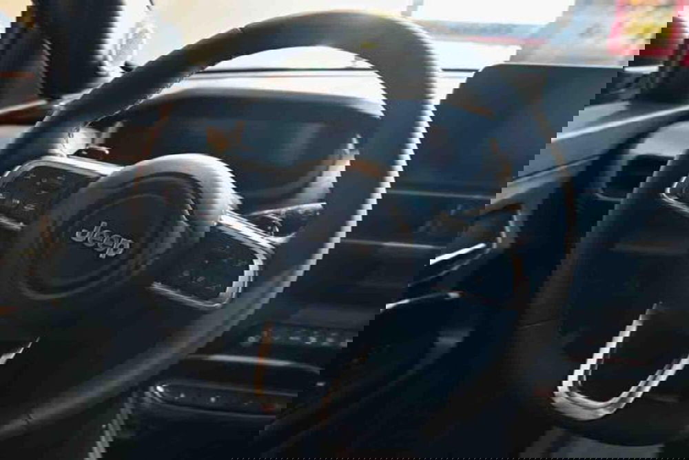 Jeep Avenger nuova a Torino (12)