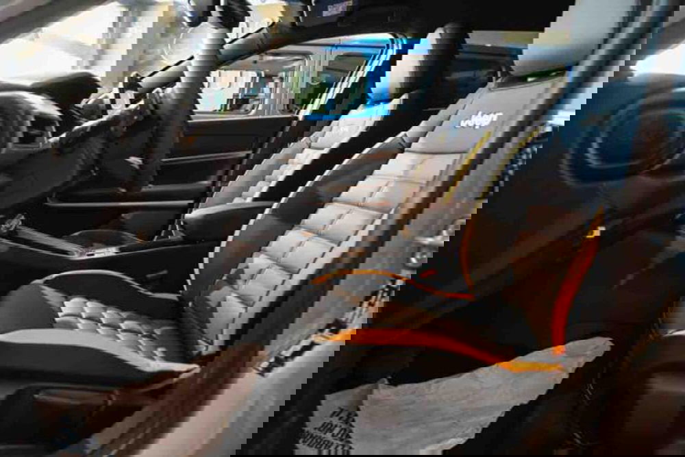 Jeep Avenger nuova a Torino (9)