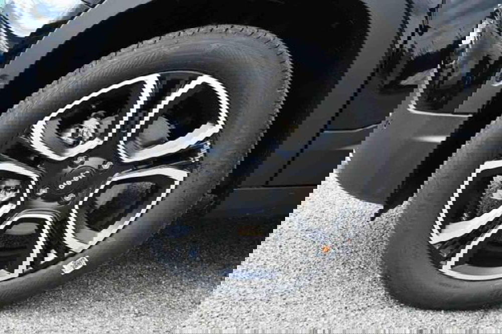 Jeep Avenger nuova a Torino (10)