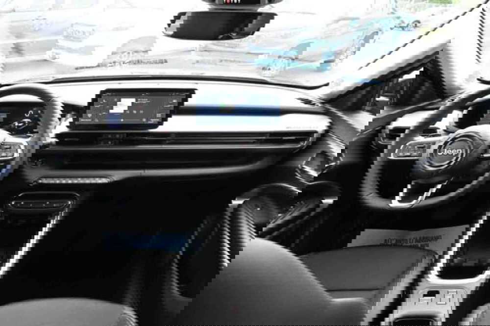 Jeep Avenger nuova a Torino (11)