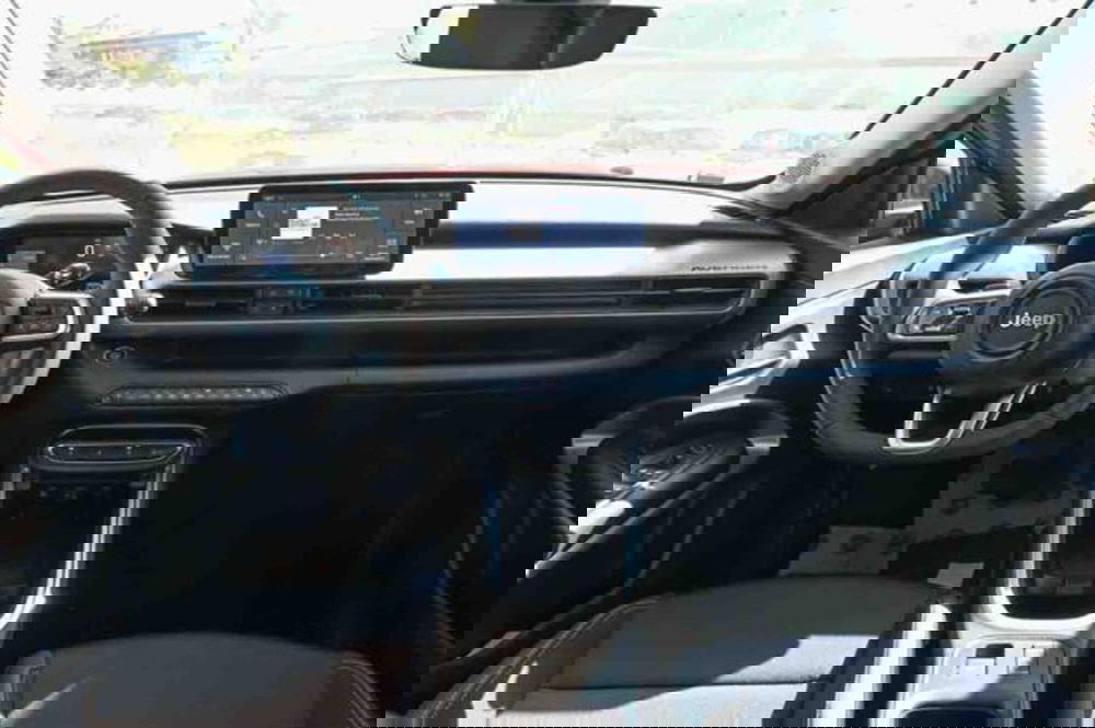 Jeep Avenger nuova a Torino (10)