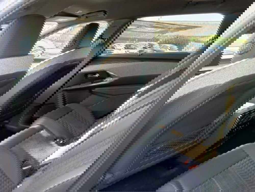 Peugeot 5008 nuova a Brescia (10)