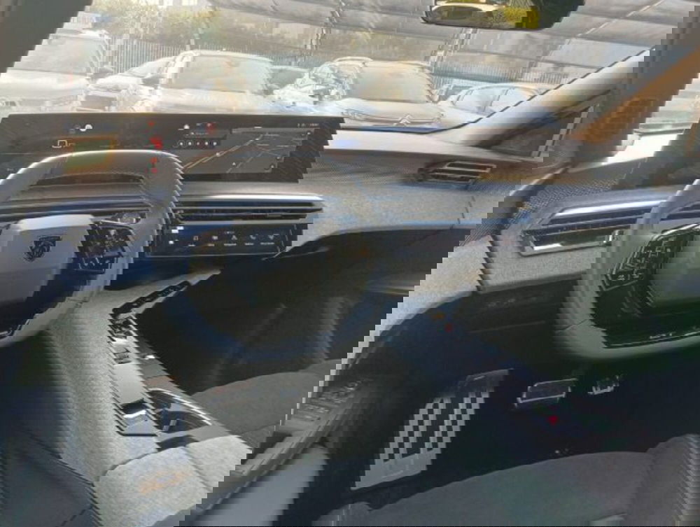 Peugeot 5008 nuova a Brescia (6)