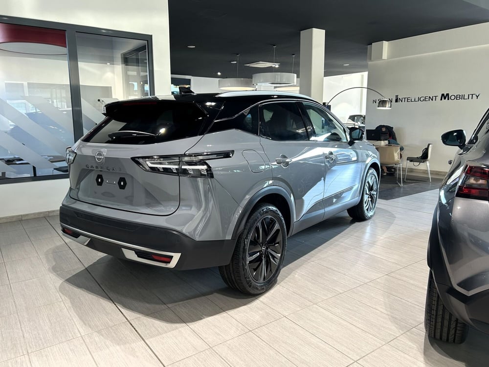 Nissan Qashqai nuova a Ferrara (4)