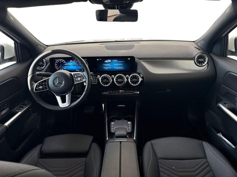 Mercedes-Benz EQA usata a Macerata (9)